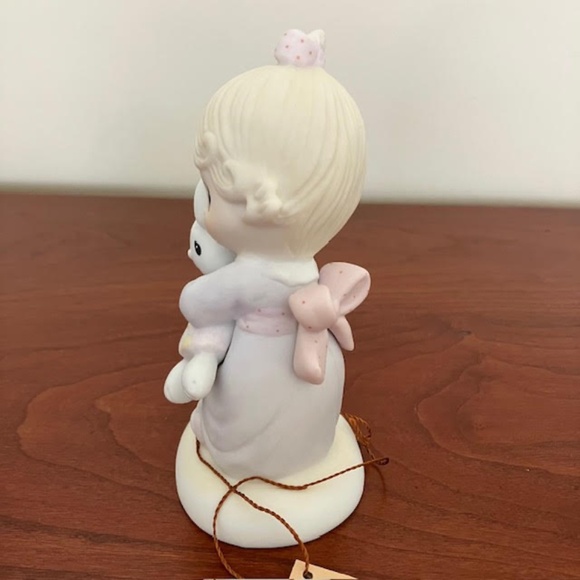 Precious Moments - Jesus Loves Me (girl) - E-1372/G - 1978 - Picture 3 of 7